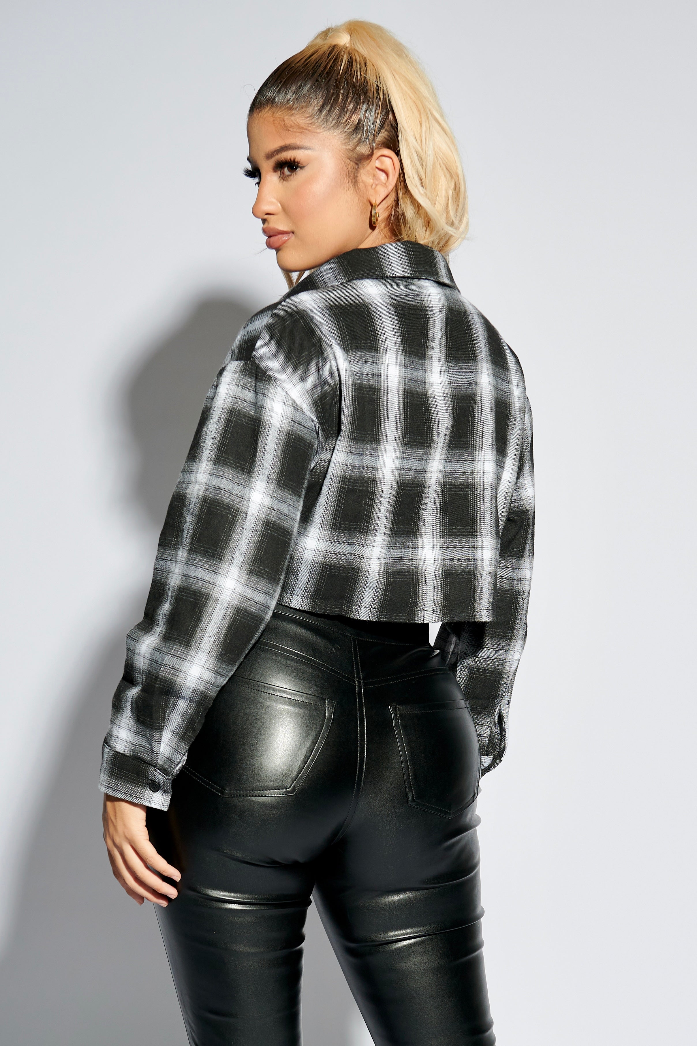 Cali Weekend Plaid Crop Top