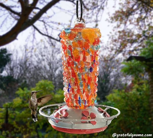Attract Hummingbirds with Unique and Beautiful Hummingbird Feeder