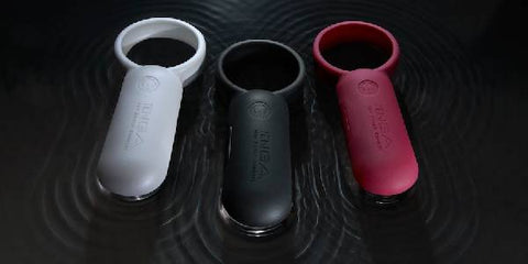 The TENGA SVR in three colors, from left to right; white, black, carmine