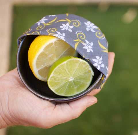 Beeswax wrap with lemon and lime