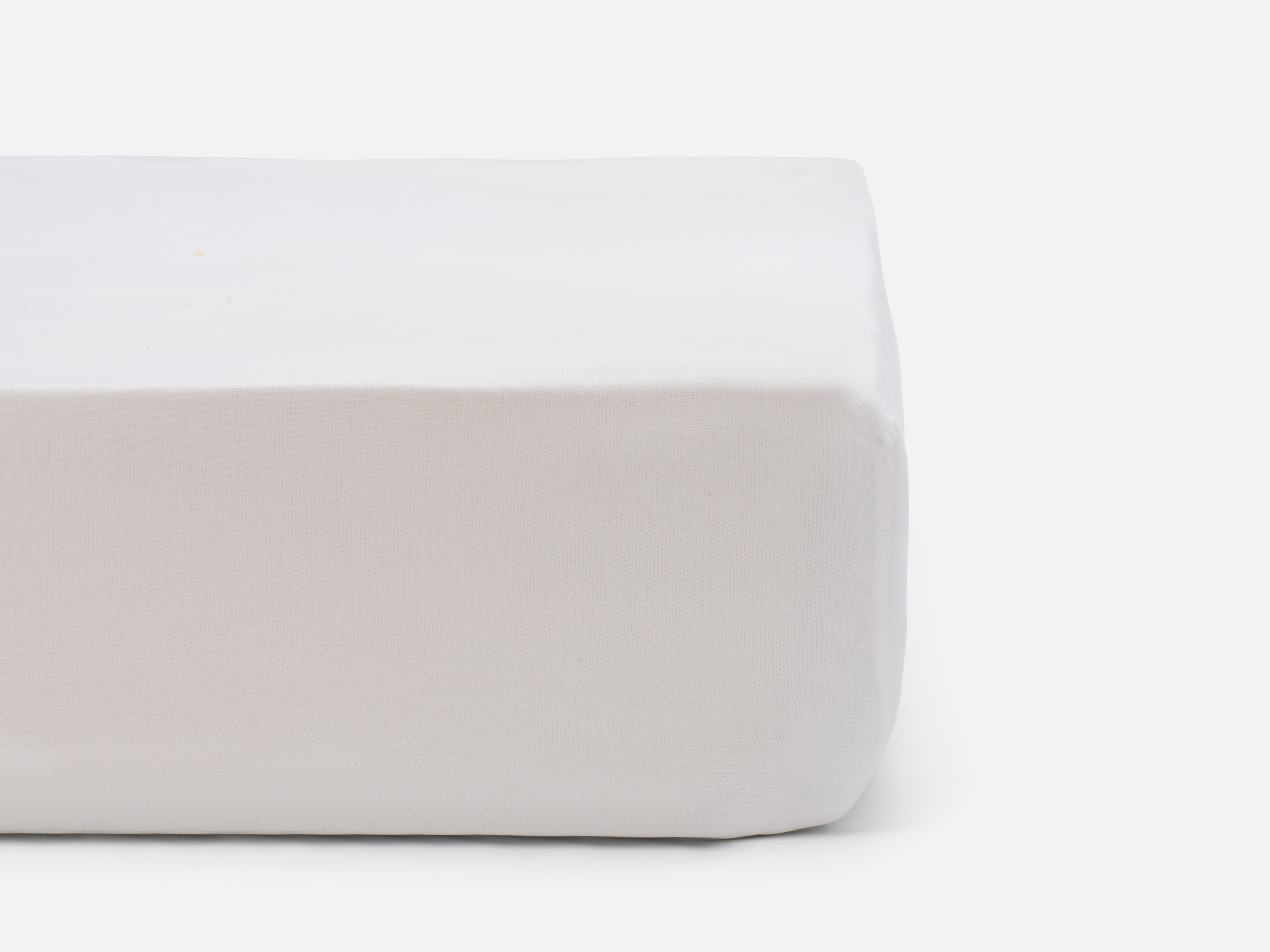 Single Fitted Sheets - Queen / White / 14"
