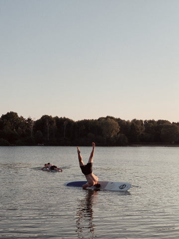 Falling off paddleboard