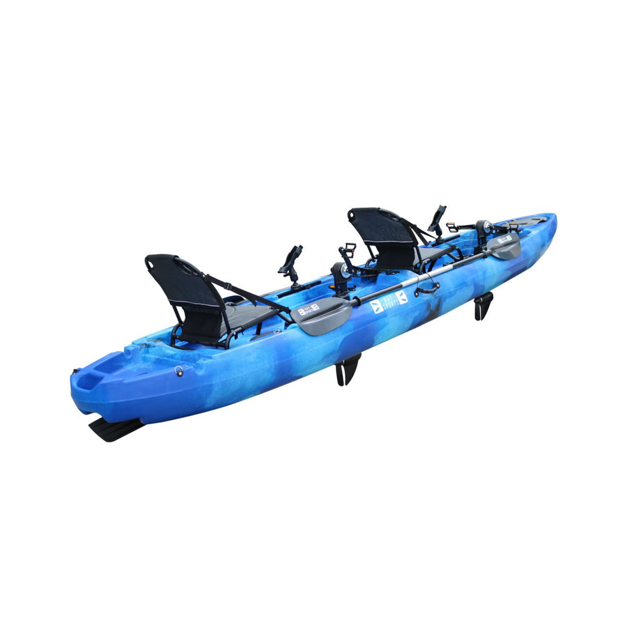 kayak pedaling