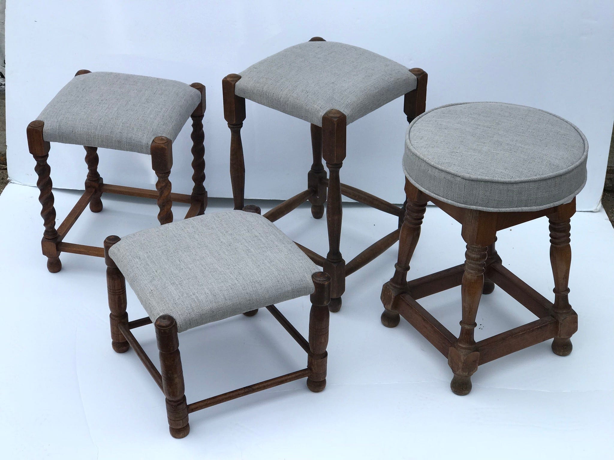 Поролон на табурет. Ottoman Furniture.