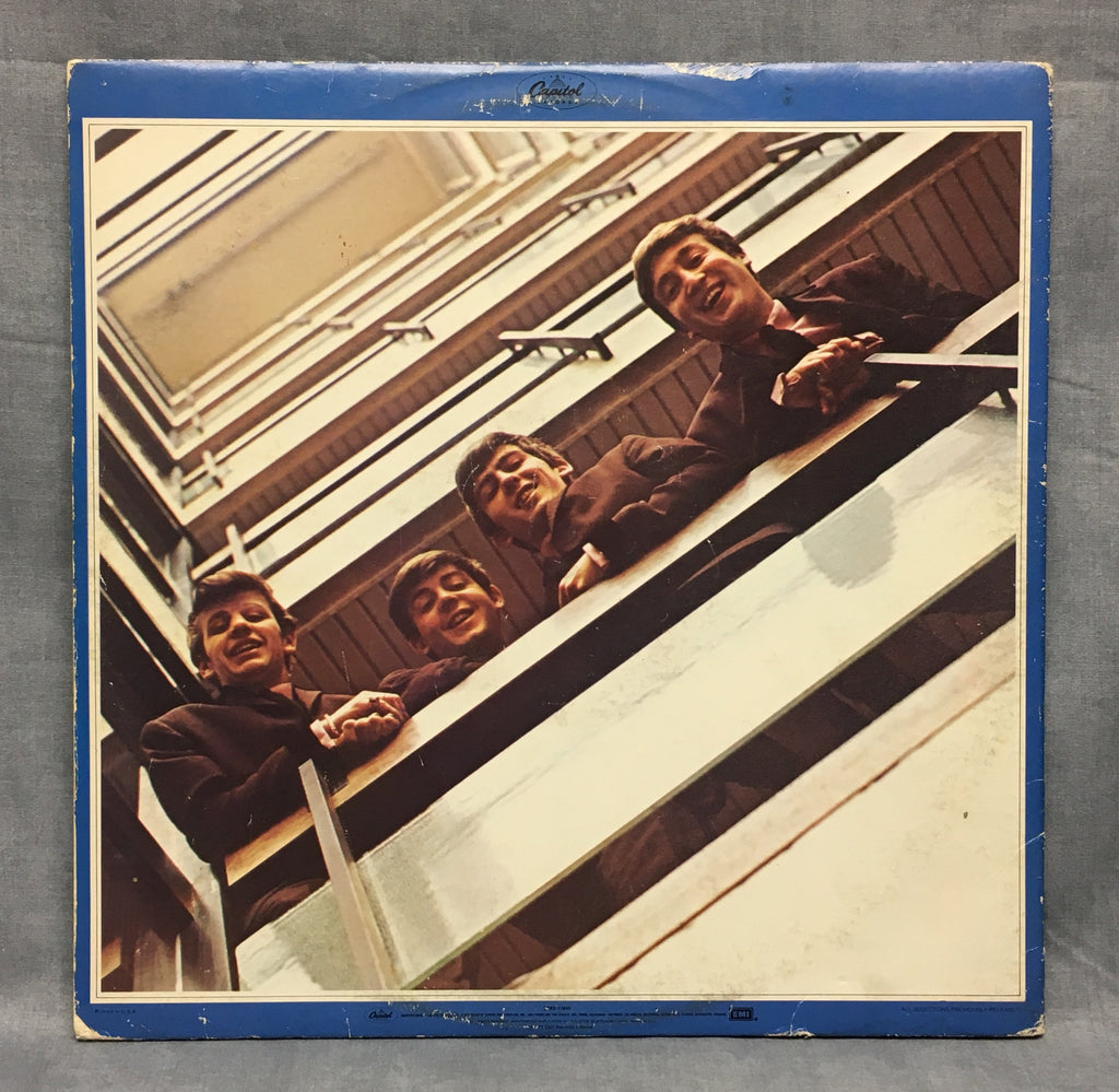 The beatles 1967 1970 blue album. Пластинка Beatles - 1962-1966. Виниловая пластинка Beatles - 1962-1966 (2 LP). Альбом Битлз 1962 год. The Beatles the Red album years 1962-1966 kupit album.