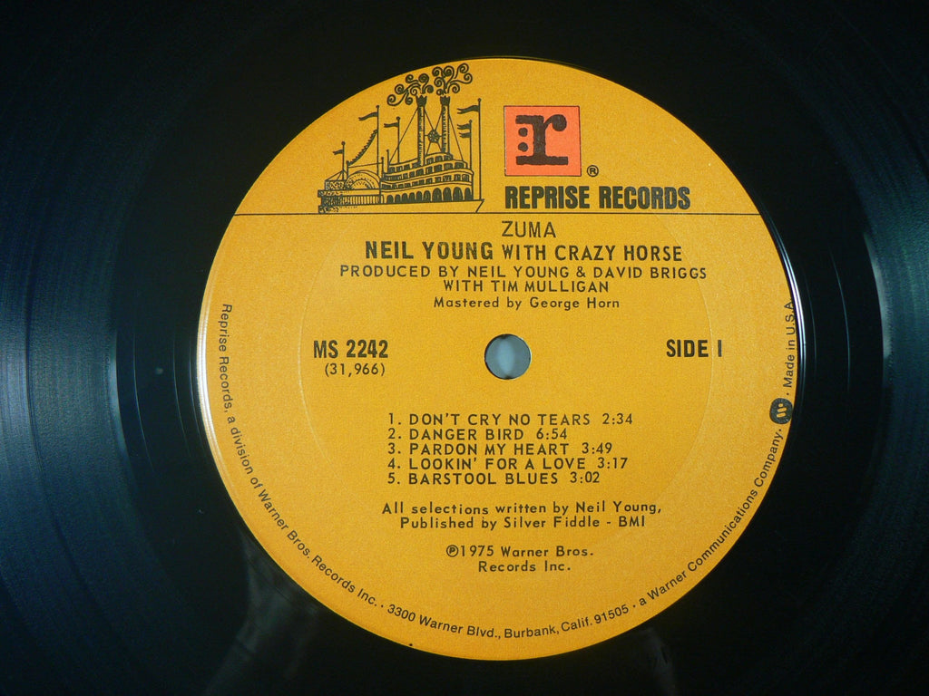 Neil Young - Zuma LP, VG+, 1st Pressing – Guitar Gallery of Alabama