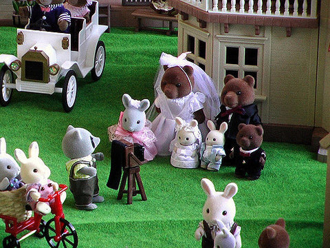 Sylvanian Families Wedding Vintage Bears village scene