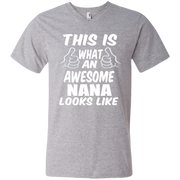 This is What an Awesome Nana Looks Like Men’s V-Neck T-Shirt
