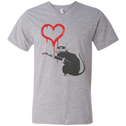 Banksy’s Rat Painting Heart for Love Men’s V-Neck T-Shirt