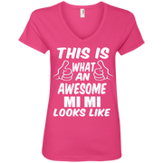 This is What an Awesome Mi Mi Looks Like Ladies’ V-Neck T-Shirt