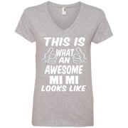 This is What an Awesome Mi Mi Looks Like Ladies’ V-Neck T-Shirt