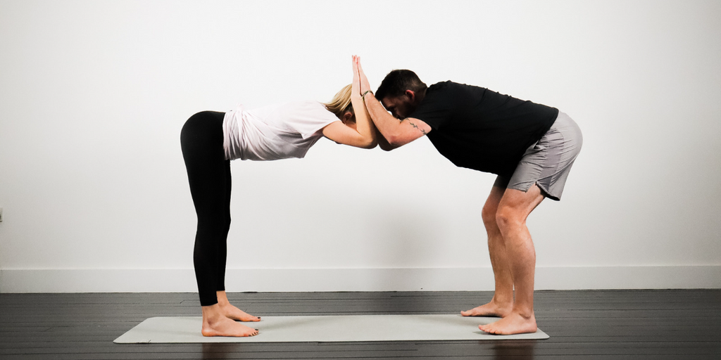 8 Couple Yoga Poses To Try This Valentine's Day | WEDOYOGA Blog