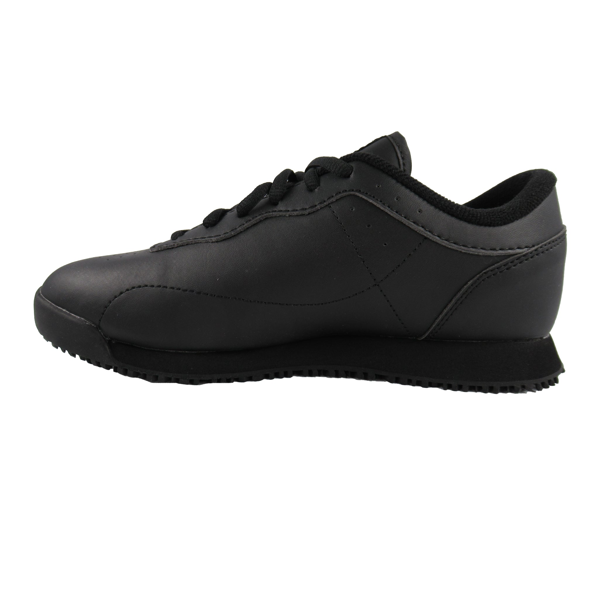 fila viable slip resistant shoes