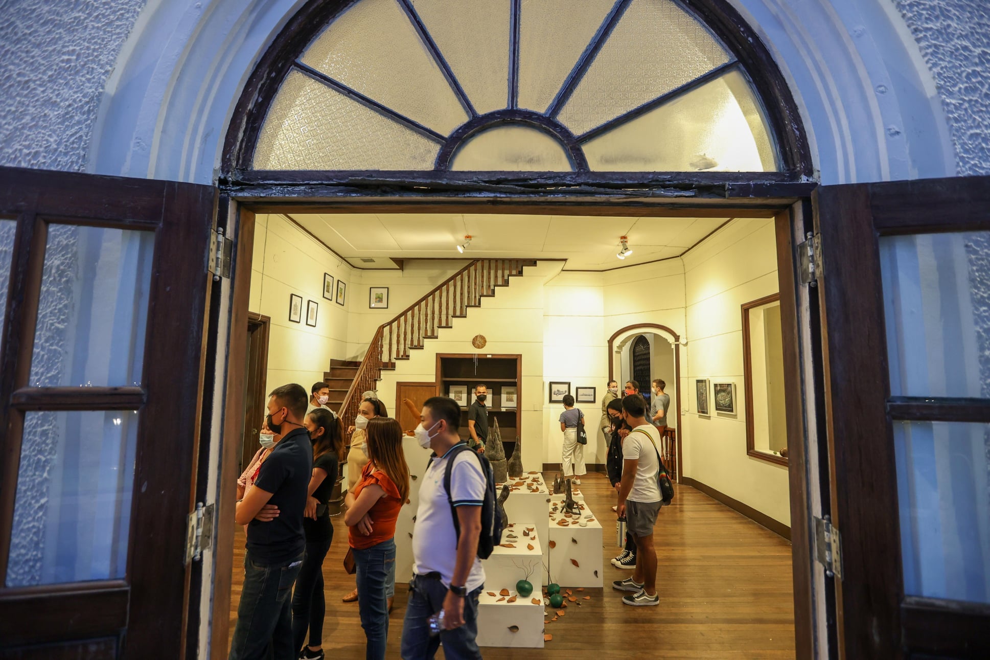 Bahandi sa Kabakhawan Mangrove protection exhibition in Dumaguete city filipino art scene NGO supported ceramic traditional artist Philippines Dakong Balay
