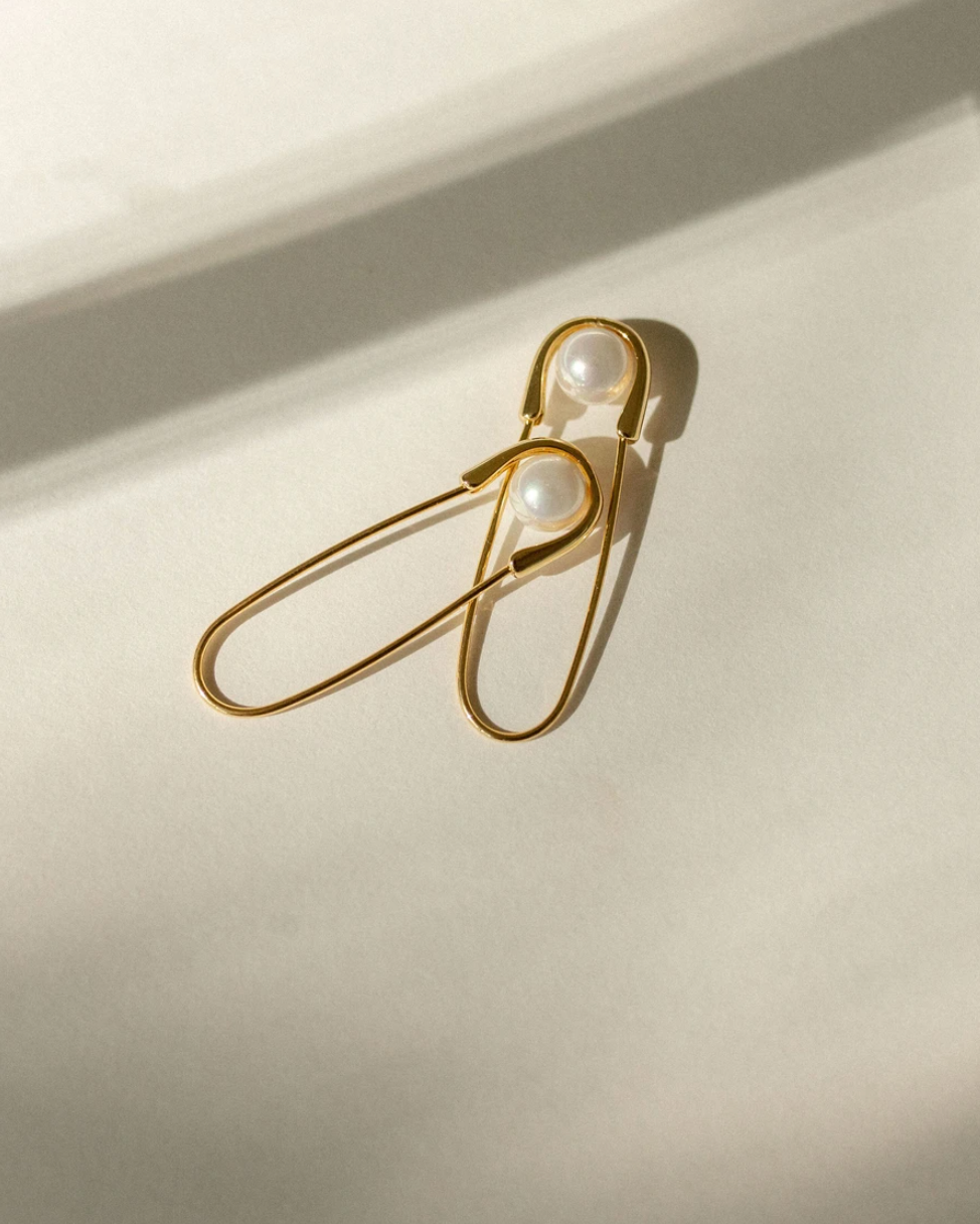 Safety Pin Earrings, Gold Earrings, Safety Pin Jewelry, Safety Pin Studs,  Pin Studs, Gift for Mothers Day, Designer Gift, Gift for Grandma - Etsy | Safety  pin jewelry, Pin jewelry, Safety pin earrings