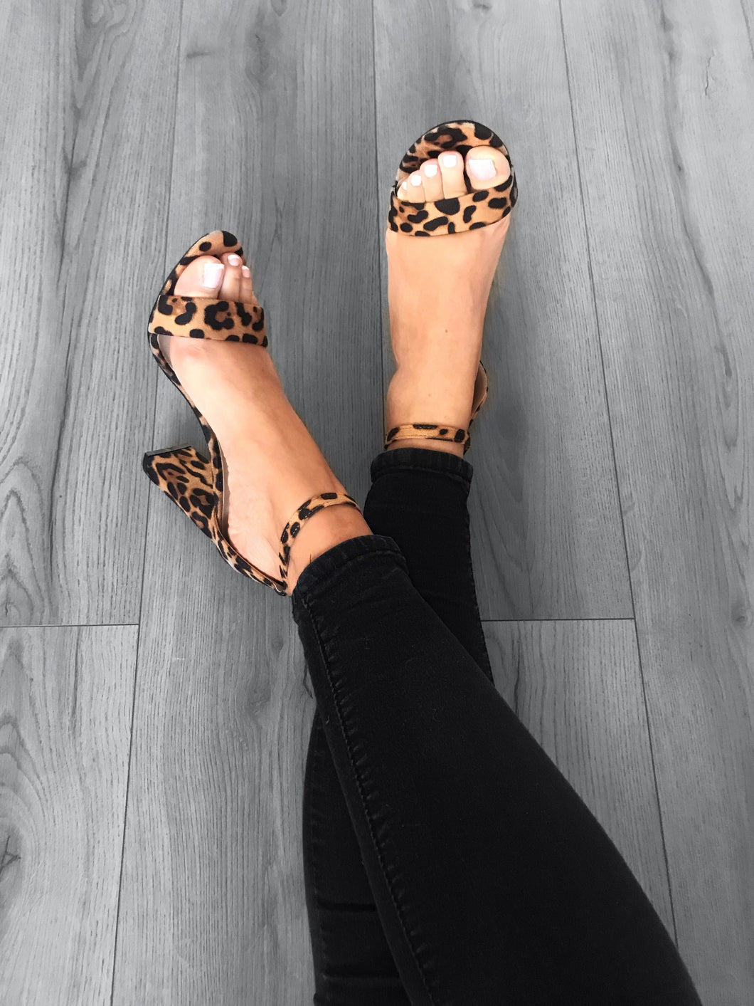 leopard block heel shoes