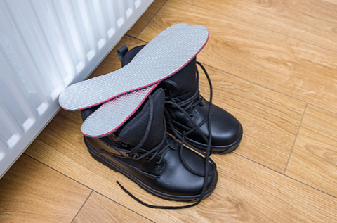 how to keep shoes odor free