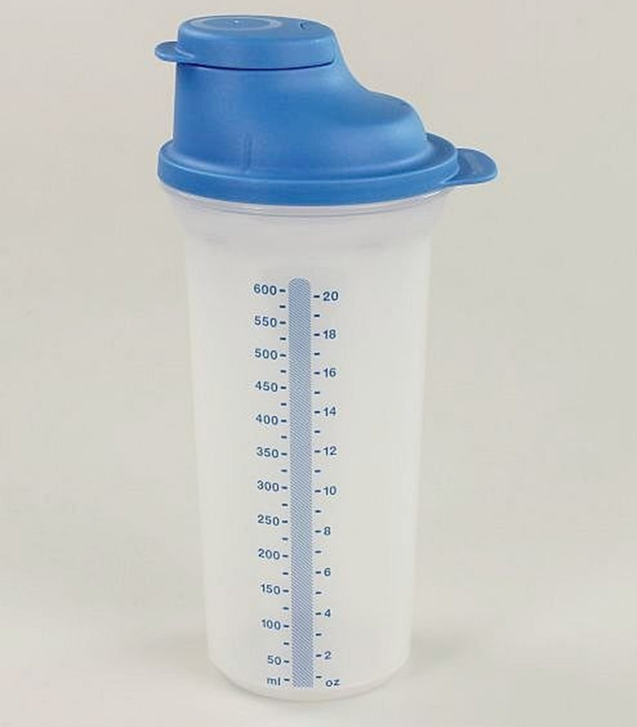 serveerster pad Struikelen TUPPERWARE 20-oz ALL IN ONE LARGE QUICK SHAKE MEASURE STORE POUR MIXIN –  Plastic Glass and Wax ~ PGW