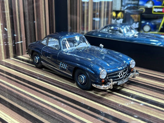 MERCEDES-Benz SL 250SE Coupe 1969 Gold Metallic - Norev Escala 1:18  (183759) - Racing Modelismo