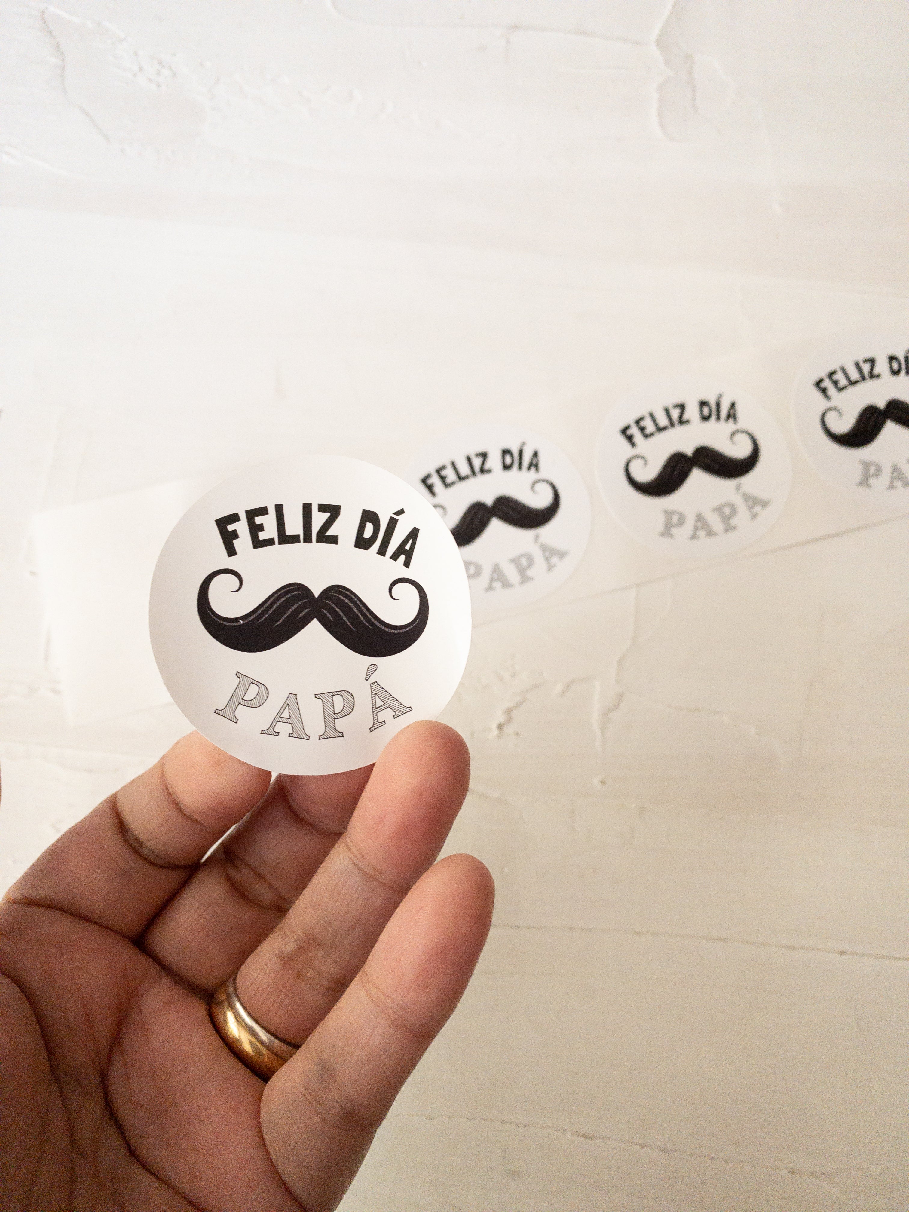 40 STICKER 5CM - LOS BIGOTES DE PAPÁ - Diloconamor!