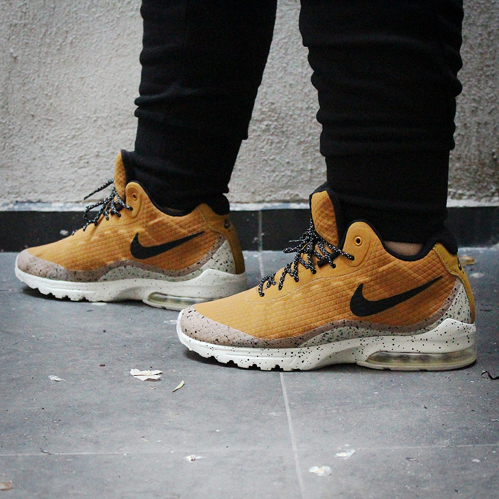 nike air max invigor mid winter