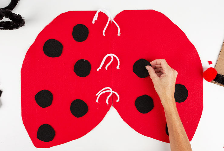 Ladybug costume for Dogs, wings step 6