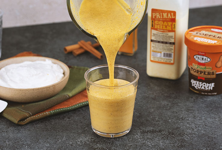 Step 2, pouring the mixture from the blender into a cup