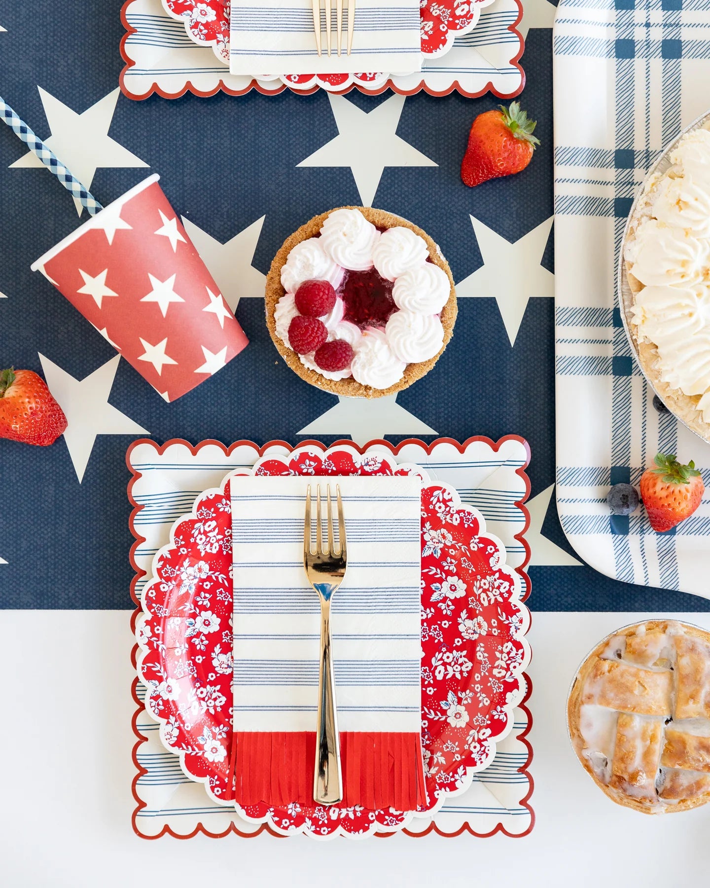 Table Runner in Blue Star Design