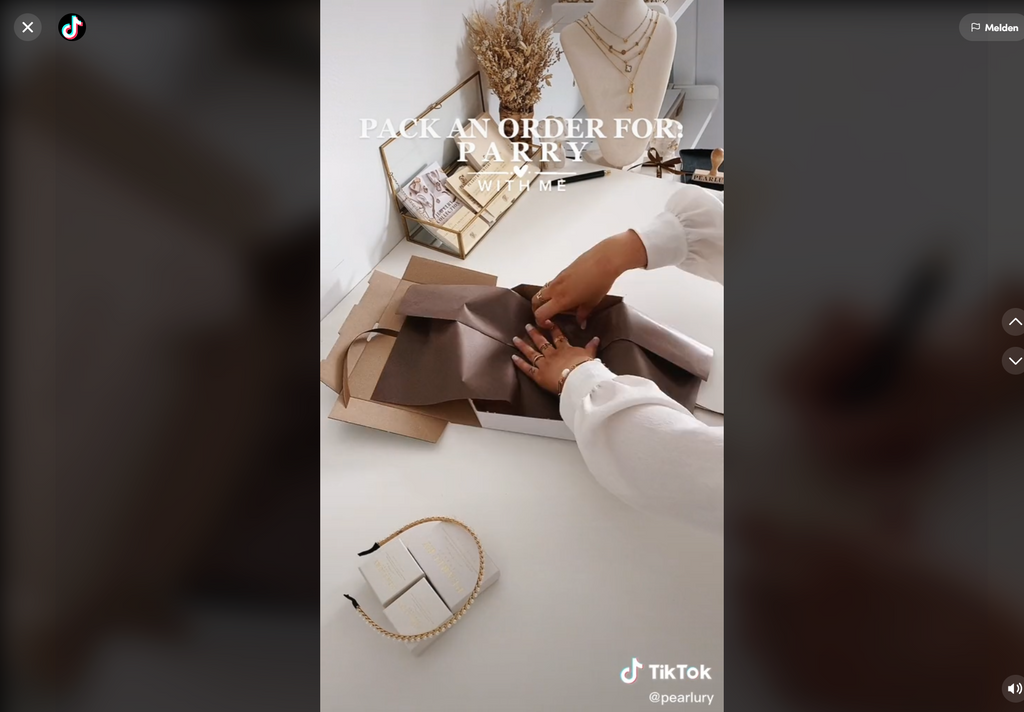 Päckchen einpacken mit Liebe auf TikTok