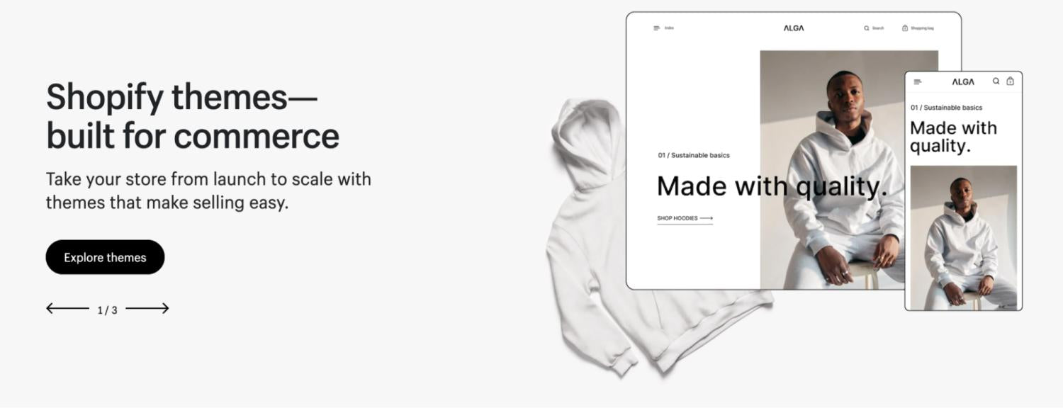 Ein Screenshot des Shopify-Theme-Stores, der ein weißes, neutrales Theme in Versionen für Desktop, Tablet und Smartphones zeigt.