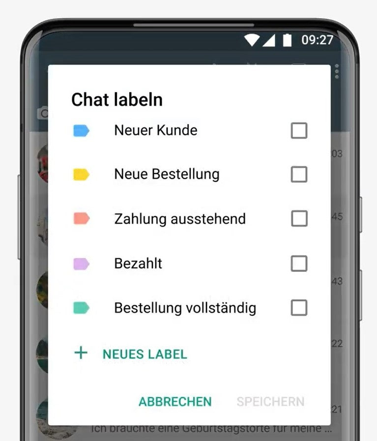 Darstellung eines Handybildschirms auf dem vorgeschlagene Chat Label von WhatsApp Business zu sehen sind.