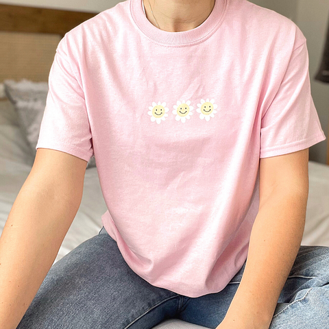 Coconut Lane Smiley Daisy T-shirt