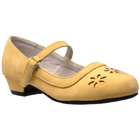 girls yellow pumps