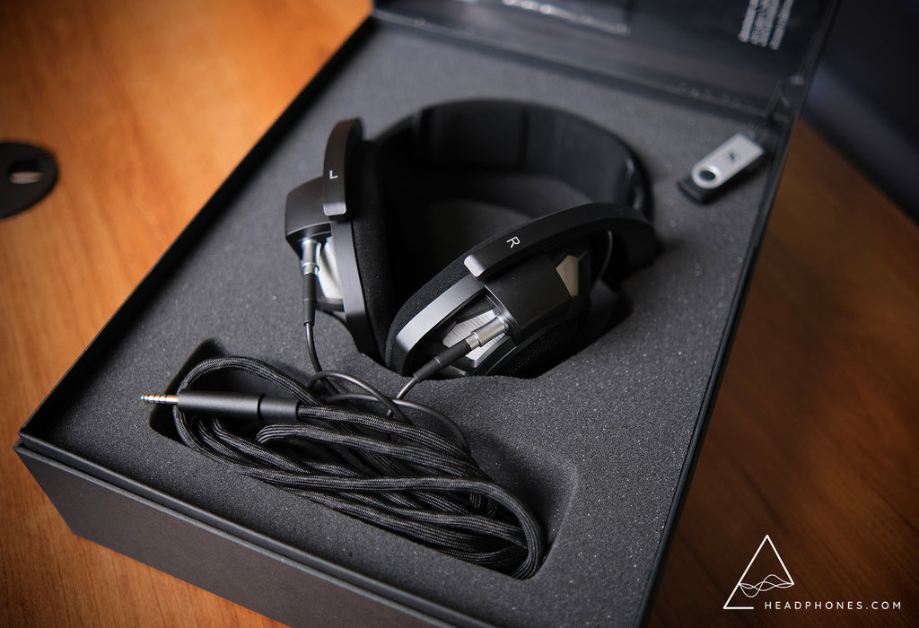 Sennheiser HD800S and the HD800S box contents