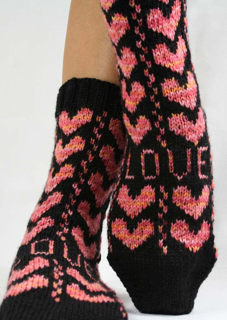 KNITTING PATTERN for Sweetheart Socks Charted Colorwork Sock pattern