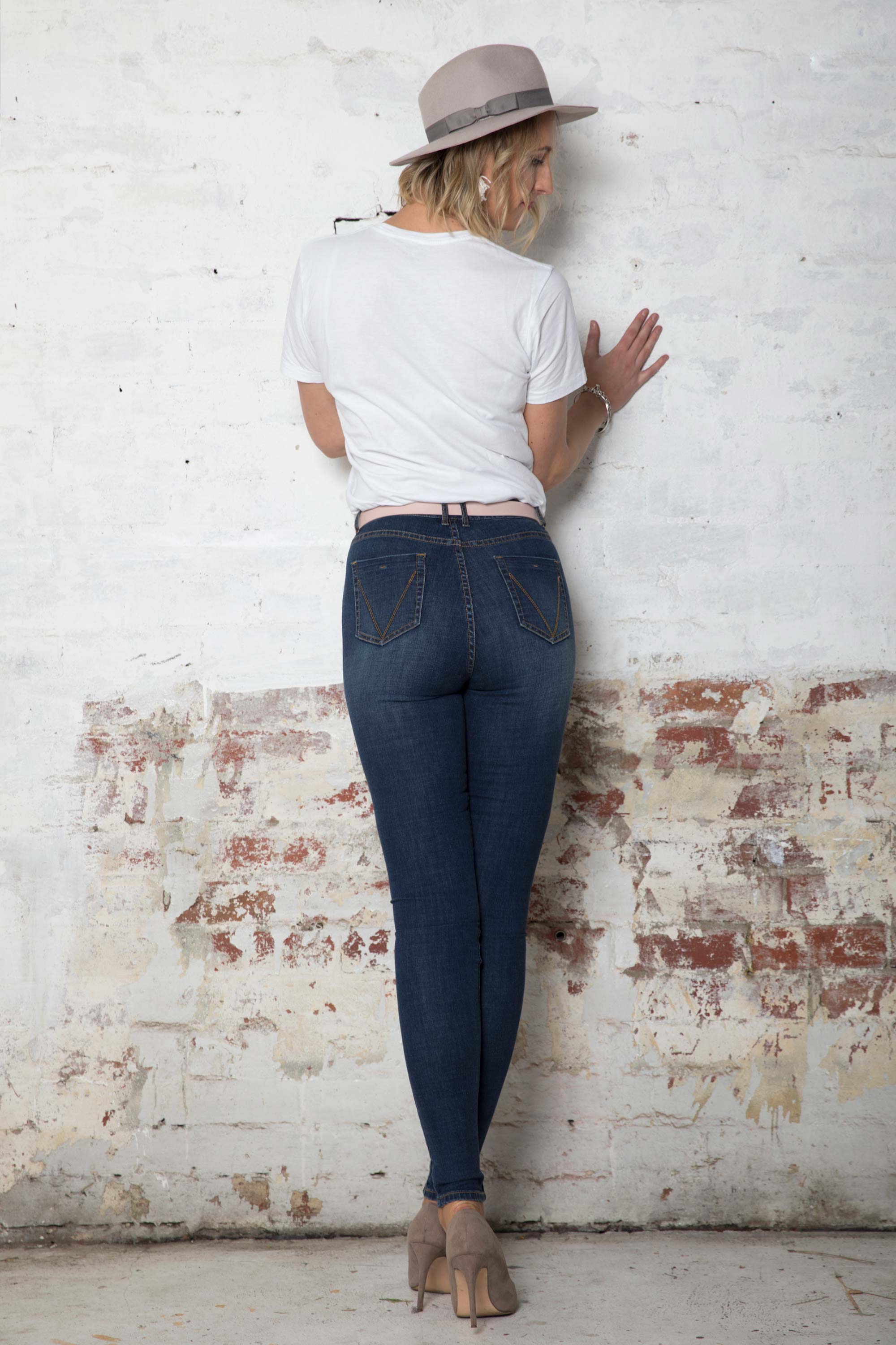 Extra Long Jeans | Women's Tall Jeans - HEIGHT-OF-FASHION