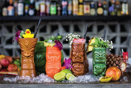 Tiki Mugs: the Exotic World of Polynesian-Inspired Drinkware – Alambika