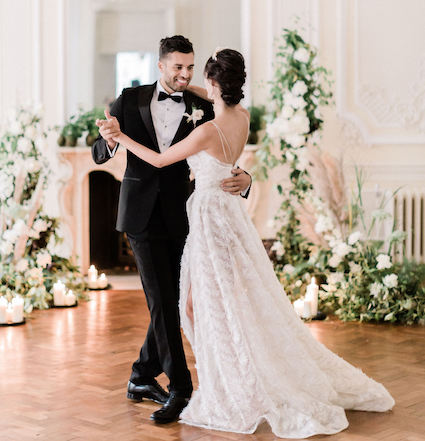 couples first dance on wedding day