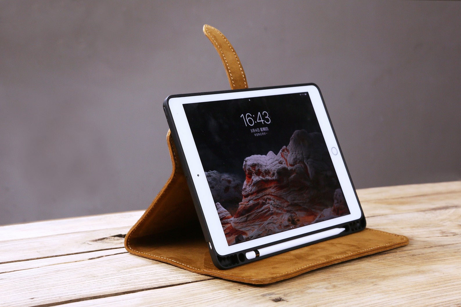 Leather iPad Pro/Air Case and Stand