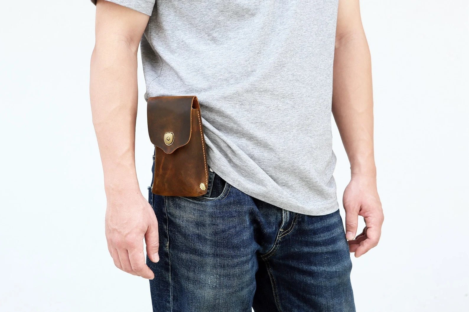 Single Pocket Leather Pouch with Belt Loop, *Very Good*