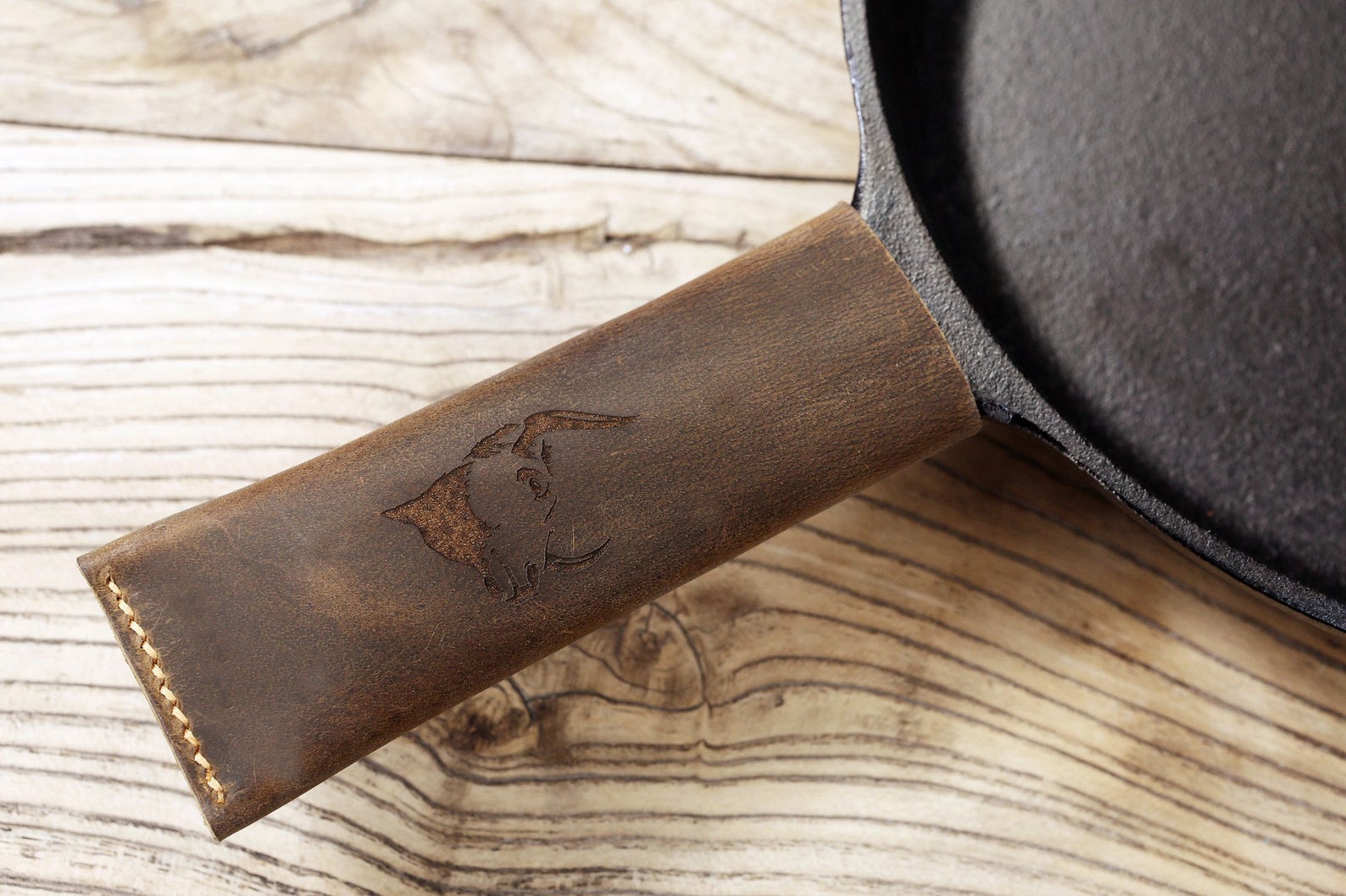 Handmade Leather Skillet Handle Cover - Dryad Cookery