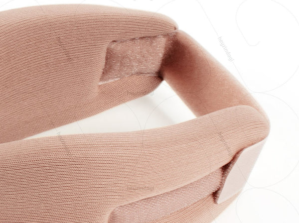 Cotton Lining Inside and Nylon Laminate on the outer complement the Perforated Neoprene to help the skin breathe