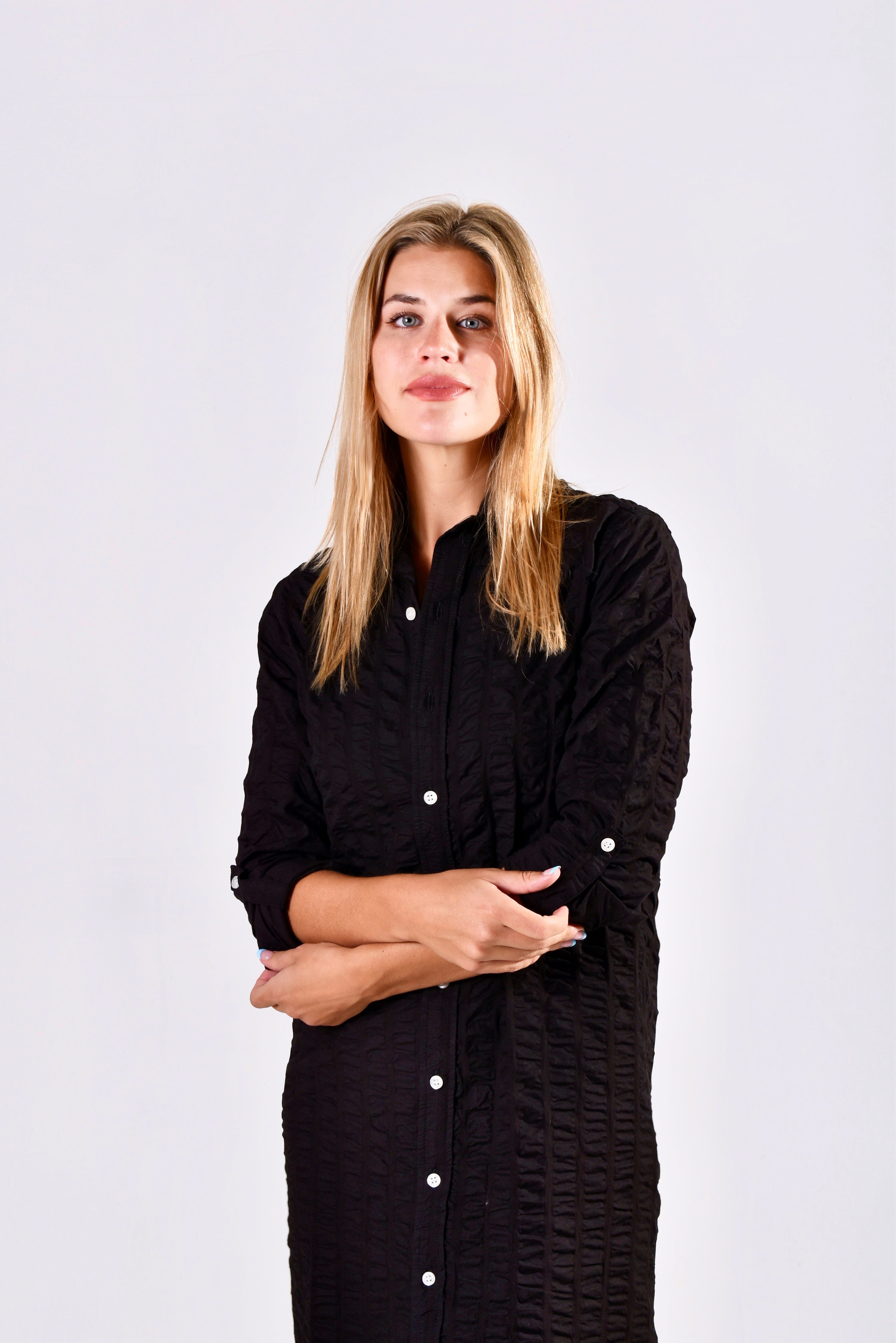 BLACK BUBBLE COTTON GIRLFRIEND MIDI DRESS
