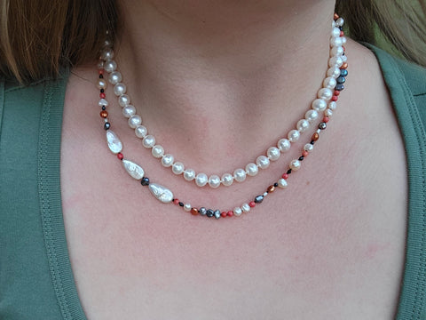 Pearl necklaces 