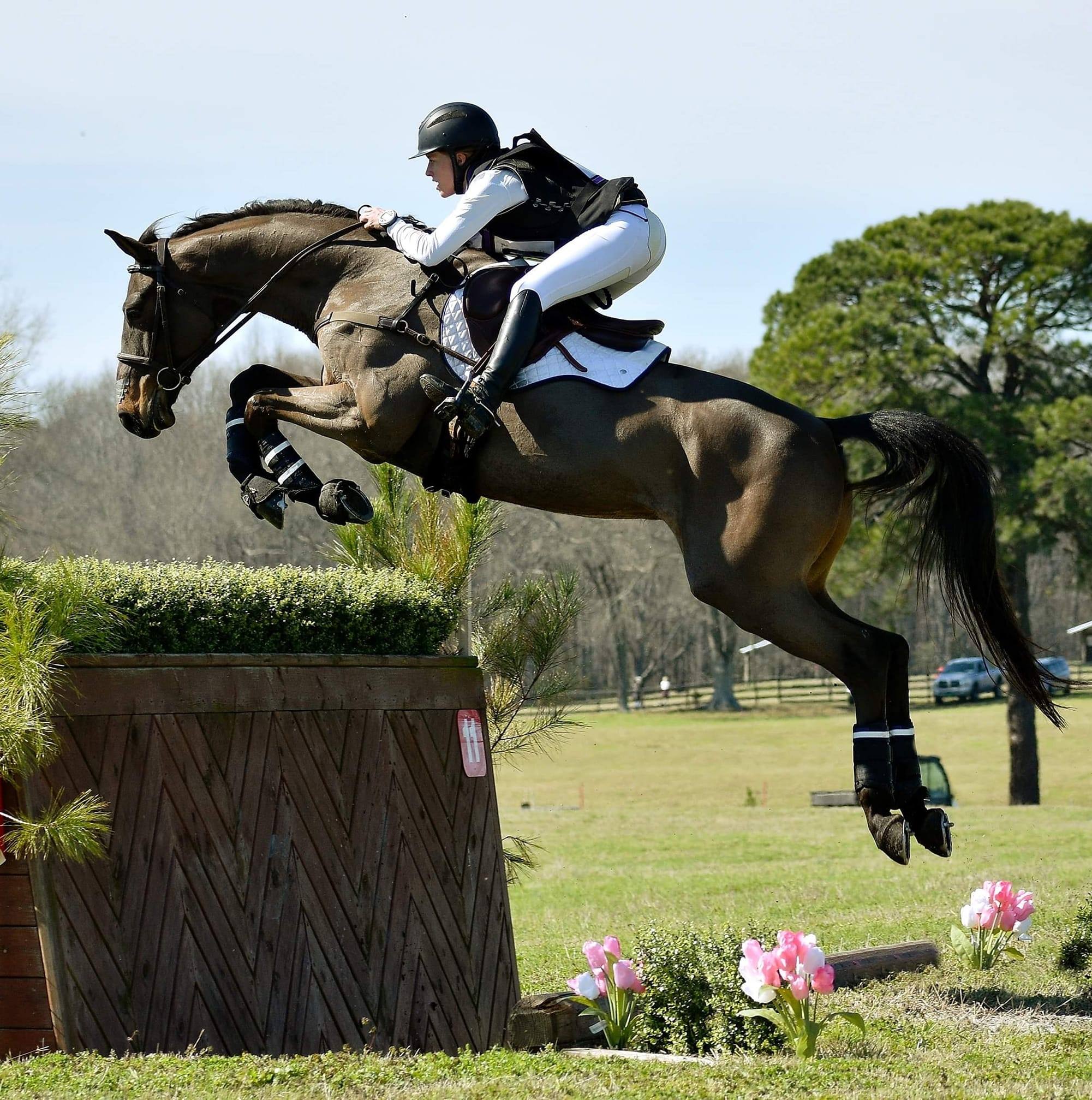 Emilie Mudd Eventing - jumping her horse