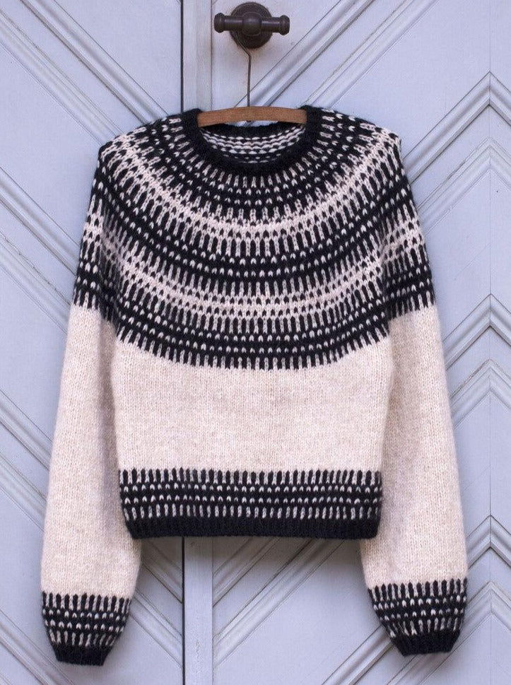 Billede af Badger and Bloom sweater af Anne Ventzel, No 2 + Silk mohair garnpakke (uden opskrift)