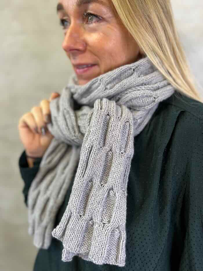 Gitter halstørklæde af Hanne Falkenberg, No 2 strikkekit