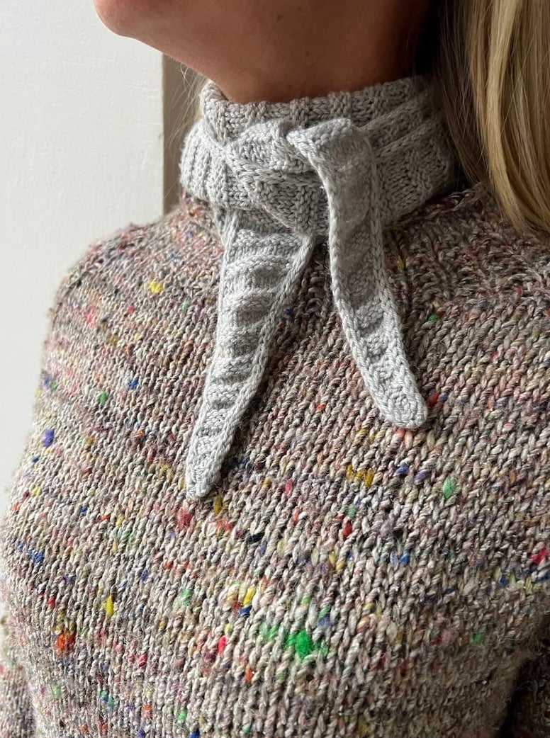 Billede af Knitting is my therapy bandana fra Ãnling, strikkeopskrift