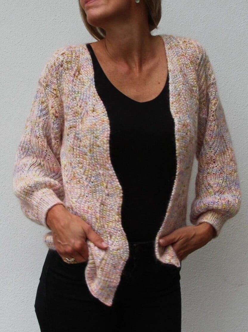 No 22 cardigan fra VesterbyCrea, strikkeopskrift