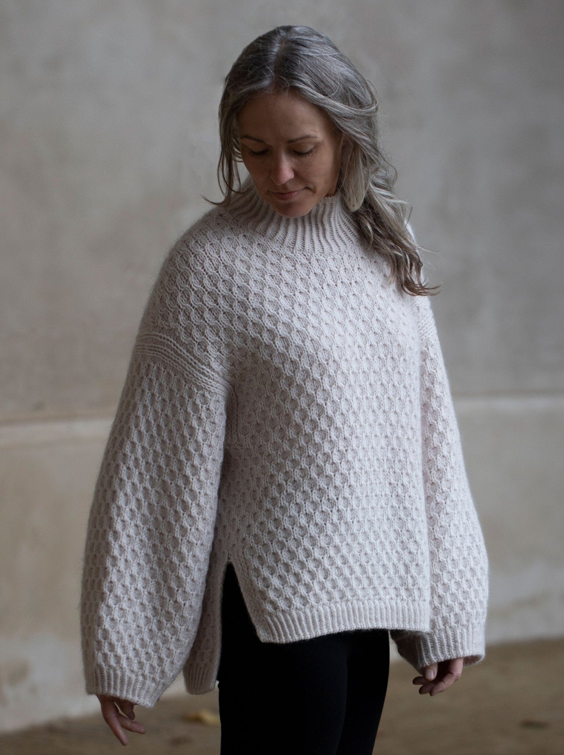 Smilla sweater af Anne Ventzel, No 15 + Silk mohair garnpakke (uden opskrift)